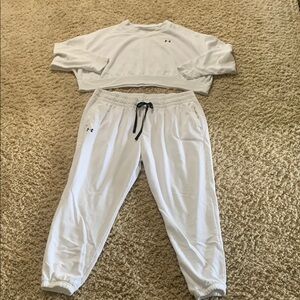 Under Armour White Sweatshirt and Joggers Set